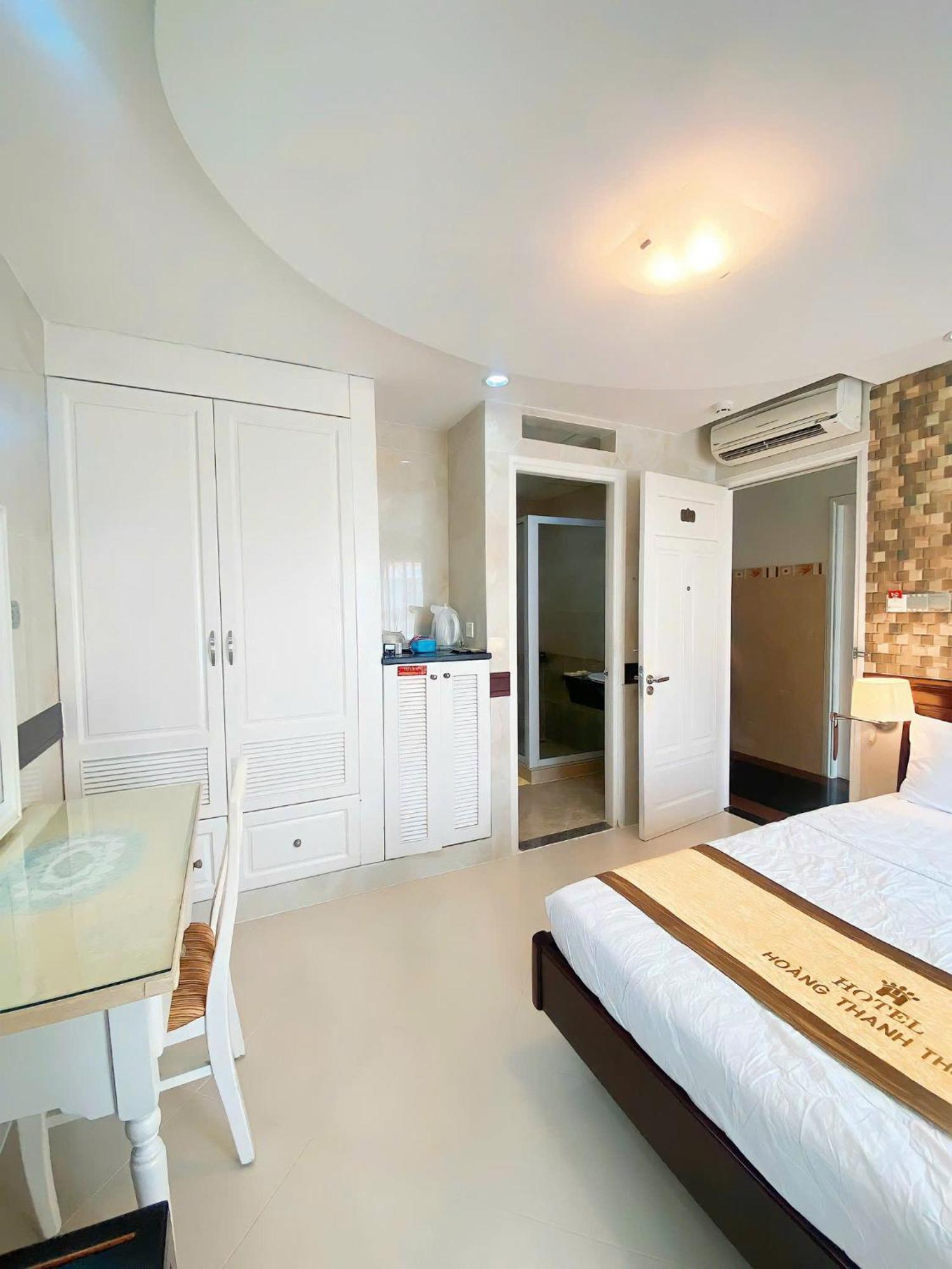 Hoang Thanh Thuy Airport Hotel 2 - Gan Am Thuc Dem Cho Hoang Hoa Tham Cidade de Ho Chi Minh Exterior foto