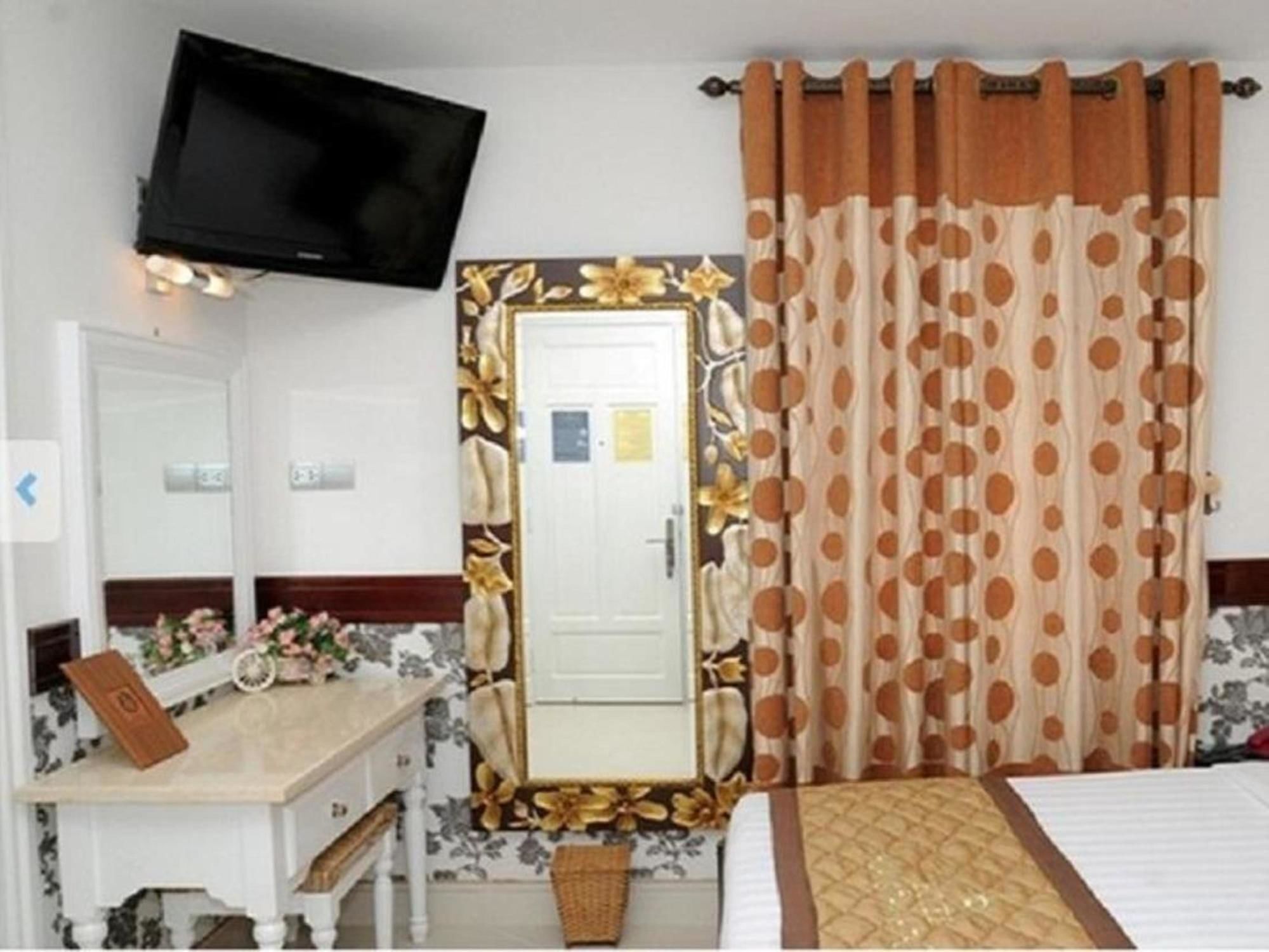 Hoang Thanh Thuy Airport Hotel 2 - Gan Am Thuc Dem Cho Hoang Hoa Tham Cidade de Ho Chi Minh Exterior foto